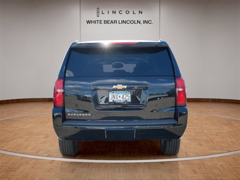 Used 2016 Chevrolet Suburban LT w/ Luxury Package image 17
