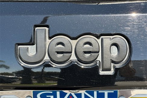 Used 2020 Jeep Grand Cherokee Limited w/ Luxury Group II image 39