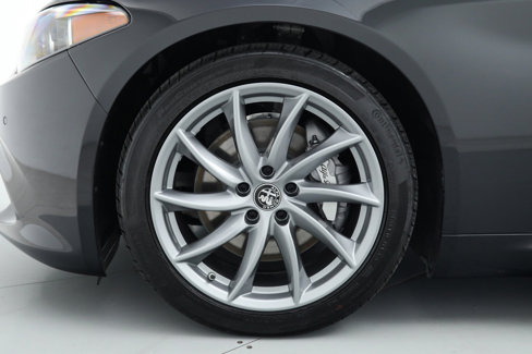 New 2025 Alfa Romeo Giulia w/ Driving Assist Package image 9