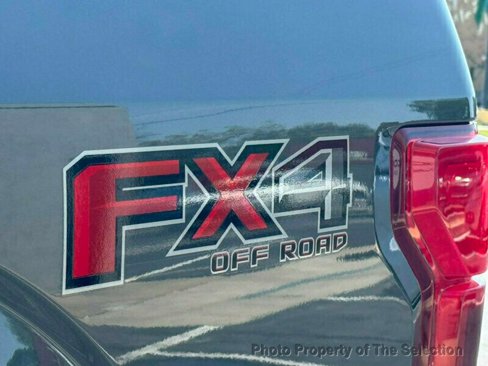 Used 2018 Ford F150 Platinum w/ Equipment Group 701A Luxury image 20