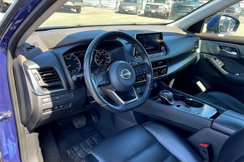 Used 2023 Nissan Rogue SV image 14
