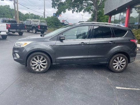 Used 2017 Ford Escape Titanium image 9