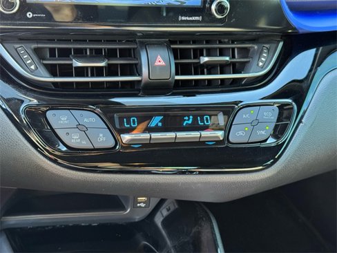 Used 2020 Toyota C-HR XLE image 20