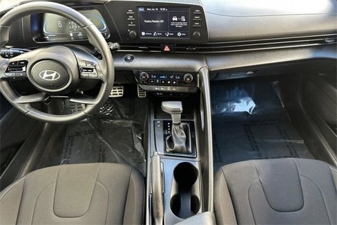 Certified 2025 Hyundai Elantra Sport image 14