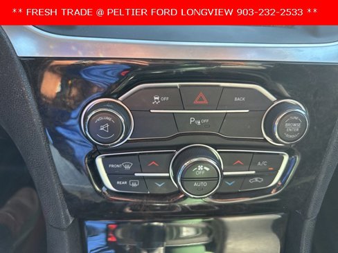 Used 2015 Chrysler 300 C w/ Light Group image 13