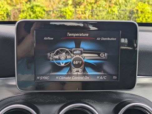 Used 2019 Mercedes-Benz GLC 300 4MATIC image 13
