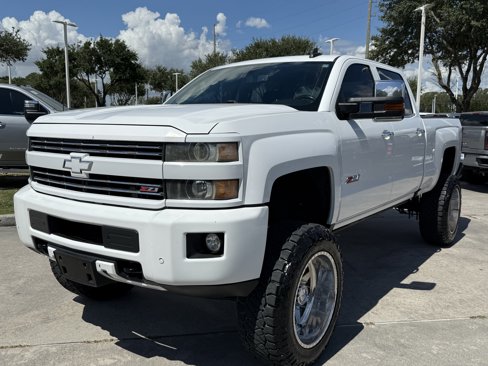 Used 2015 Chevrolet Silverado 2500 LT w/ LT Convenience Package image 9