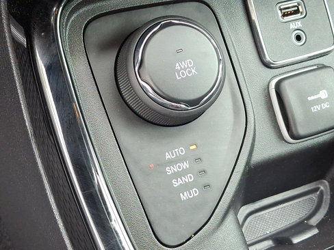 Used 2018 Jeep Compass Limited w/ Navigation Group image 25