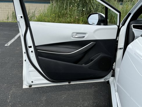 Used 2025 Toyota Corolla SE image 20