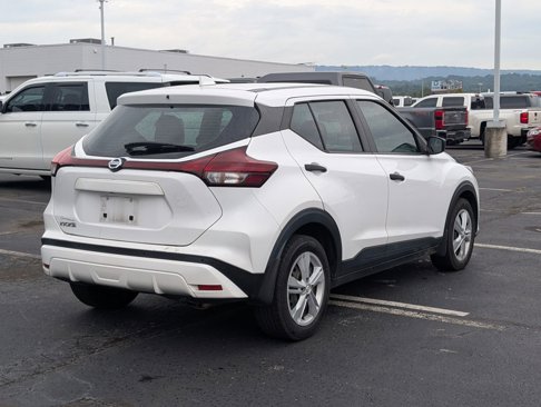 Used 2021 Nissan Kicks S image 3