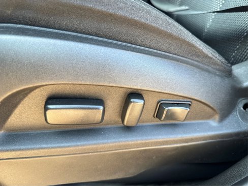 Used 2017 Chevrolet Equinox LT w/ Convenience Package image 17