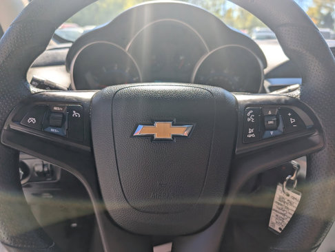 Used 2016 Chevrolet Cruze LT w/ Technology Package image 18