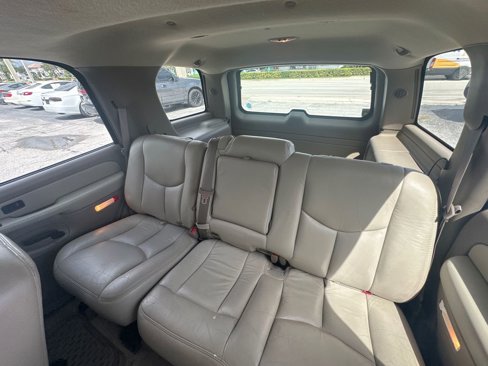 Used 2003 Chevrolet Tahoe LT image 12