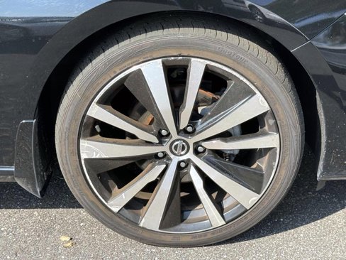 Certified 2020 Nissan Altima 2.5 SR w/ Premium Package image 5