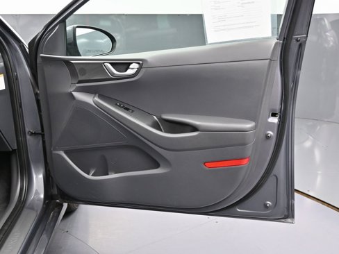 Used 2018 Hyundai Ioniq Blue image 37