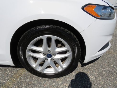 Used 2014 Ford Fusion SE image 26