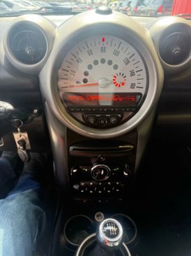 Used 2011 MINI Cooper Countryman S image 9