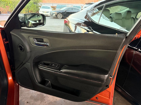 Used 2011 Dodge Charger SE image 18