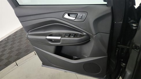 Used 2019 Ford Escape SE image 22