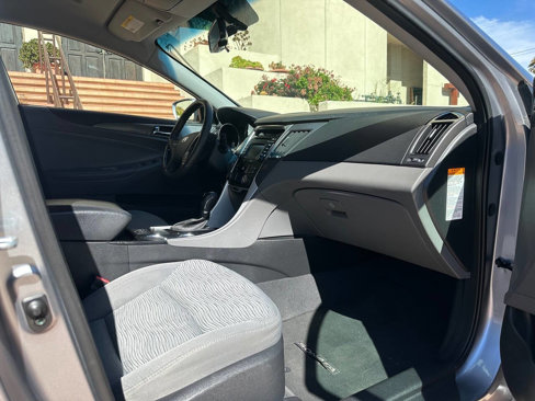 Used 2015 Hyundai Sonata Limited image 12