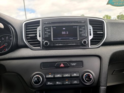 Used 2018 Kia Sportage LX image 25