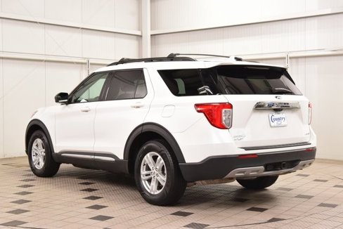 Used 2021 Ford Explorer XLT w/ Equipment Group 202A image 6