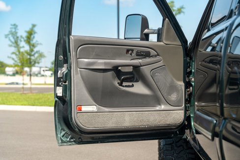 Used 2004 Chevrolet Silverado 2500 LT w/ Snow Plow Prep Package image 38