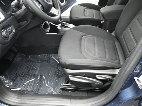 Used 2020 Jeep Renegade Latitude image 11