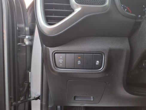 Used 2022 Kia Soul LX image 19