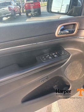 Used 2016 Jeep Grand Cherokee Limited image 38