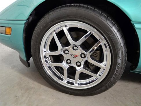Used 1991 Chevrolet Corvette Convertible image 14