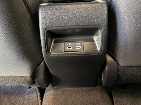 Used 2024 Toyota Corolla SE image 32