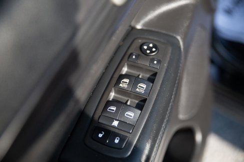 Used 2021 Jeep Grand Cherokee Laredo image 19