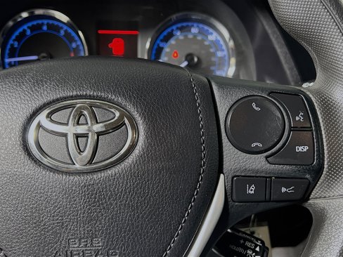 Used 2019 Toyota Corolla LE image 19