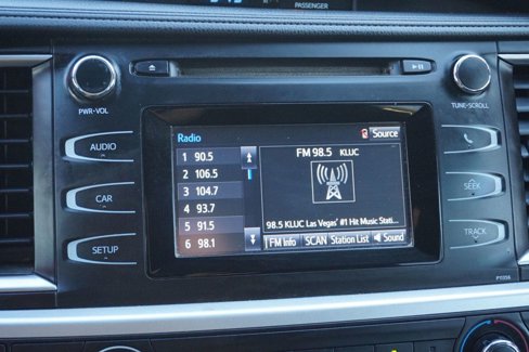 Used 2017 Toyota Highlander FWD V6 image 31