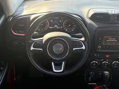 Used 2016 Jeep Renegade Trailhawk w/ Premium Trailhawk Package image 35