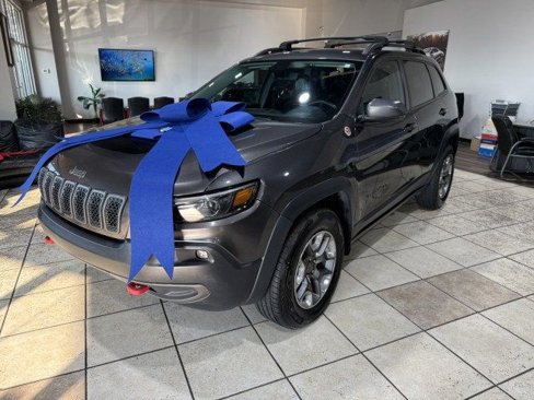 Used 2019 Jeep Cherokee Trailhawk w/ Cold Weather Group image 2