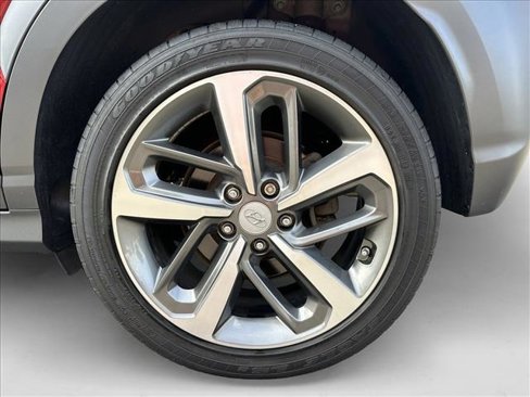 Used 2021 Hyundai Kona Limited w/ Cargo Package image 9