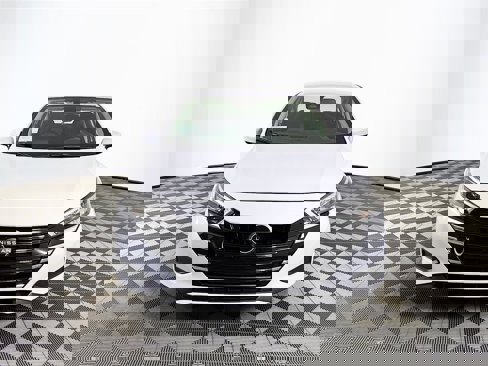 New 2025 Nissan Versa SV image 2