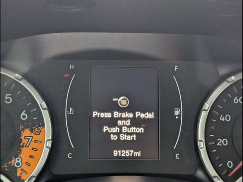 Used 2016 Jeep Renegade Latitude image 10