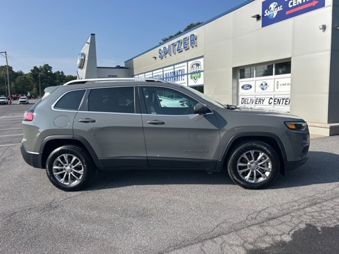 Used 2021 Jeep Cherokee Latitude Lux image 3