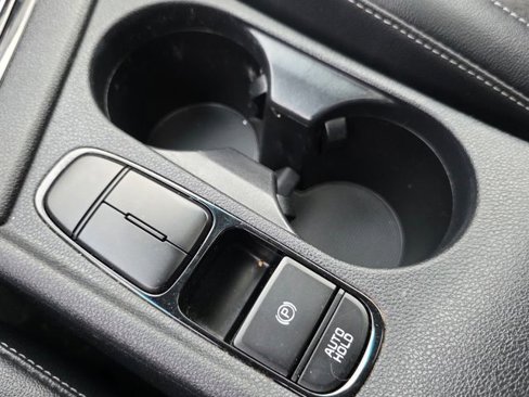 Used 2020 Kia Niro Touring image 30