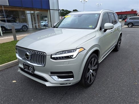 Used 2022 Volvo XC90 T6 Inscription w/ Advanced Package image 2