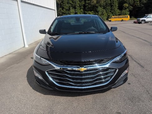 Used 2022 Chevrolet Malibu LT w/ Leather Package image 8