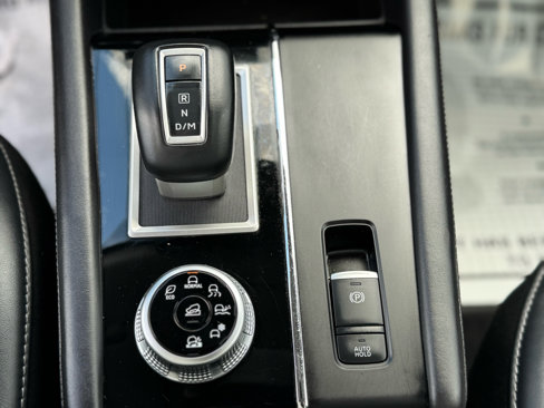 Used 2024 Mitsubishi Outlander AWD image 18