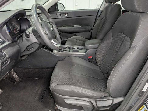 Used 2019 Kia Optima LX image 4