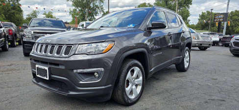 Used 2018 Jeep Compass Latitude w/ Popular Equipment Group image 1