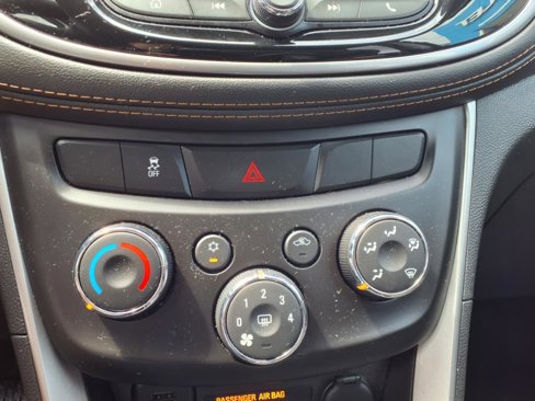 Used 2020 Chevrolet Trax LS w/ Tint and Cruise Package image 8