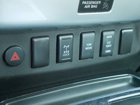Used 2013 Nissan Titan PRO-4X image 17