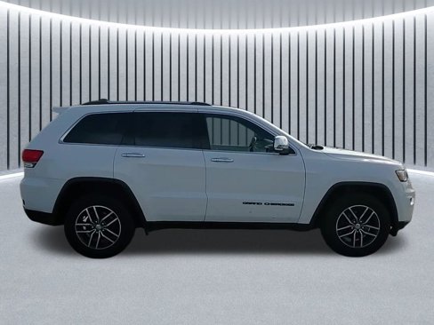 Used 2018 Jeep Grand Cherokee Limited image 4